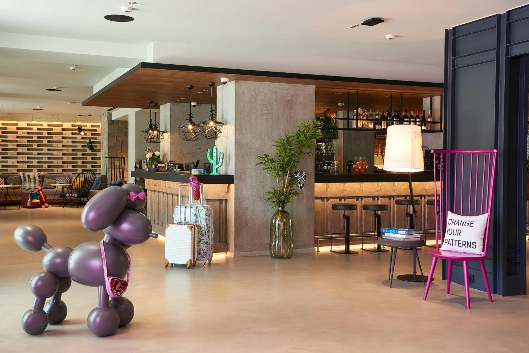 Moxy Marina Hotel Patras