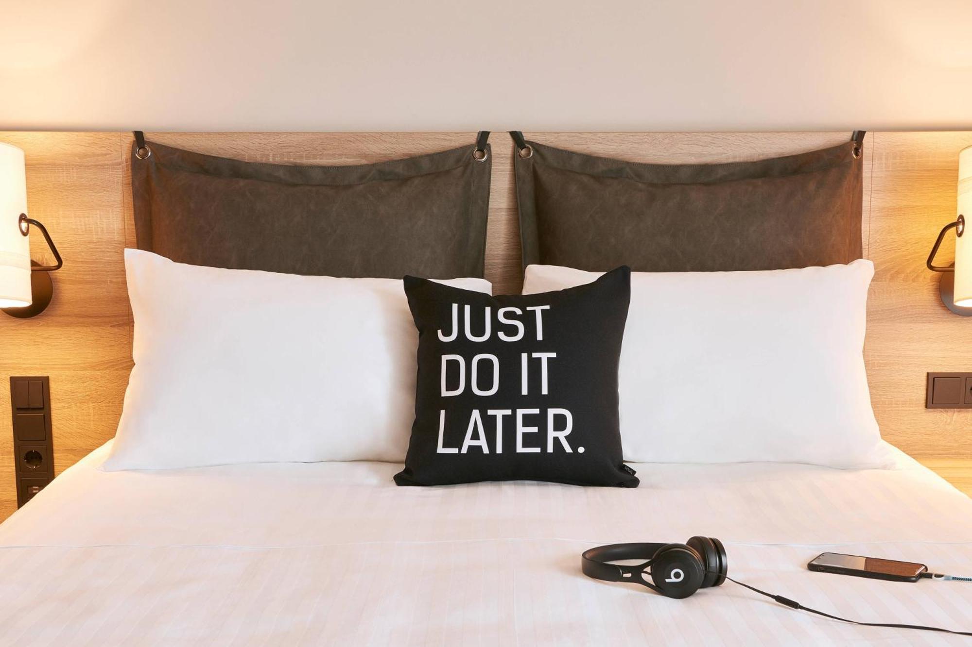 Moxy Marina Hotel Patras