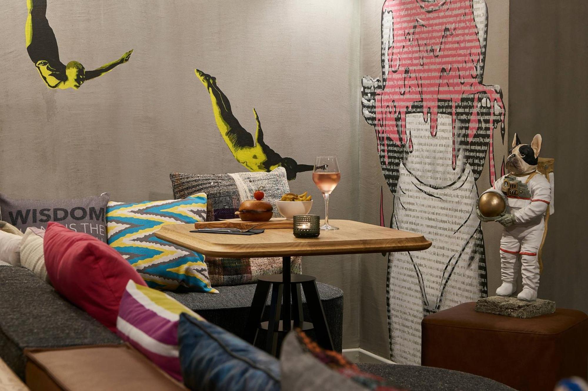 Hotel Moxy Marina Patras