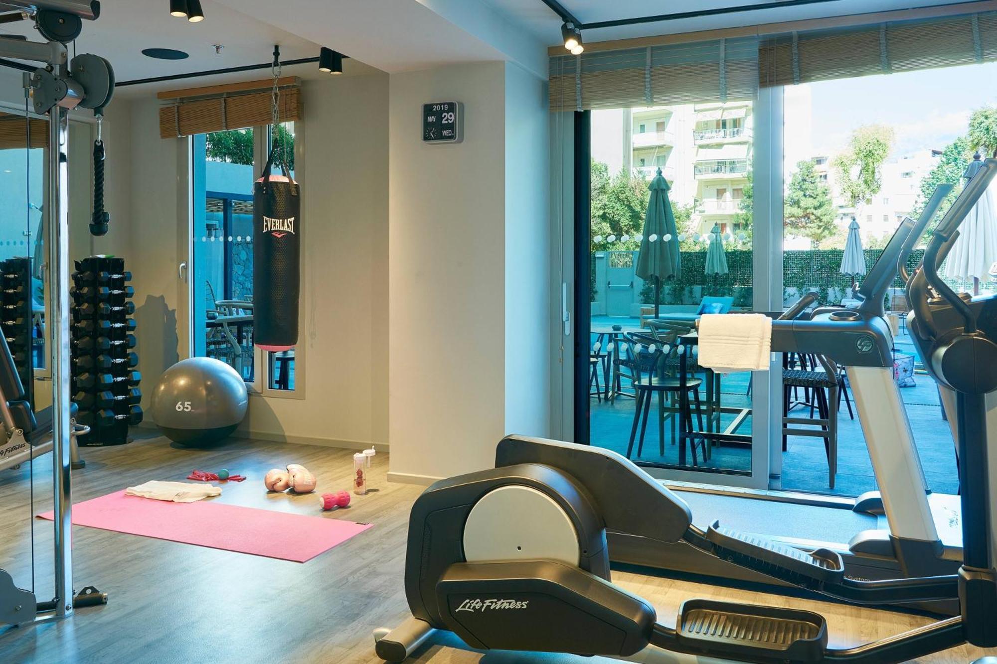 Moxy Marina 3*