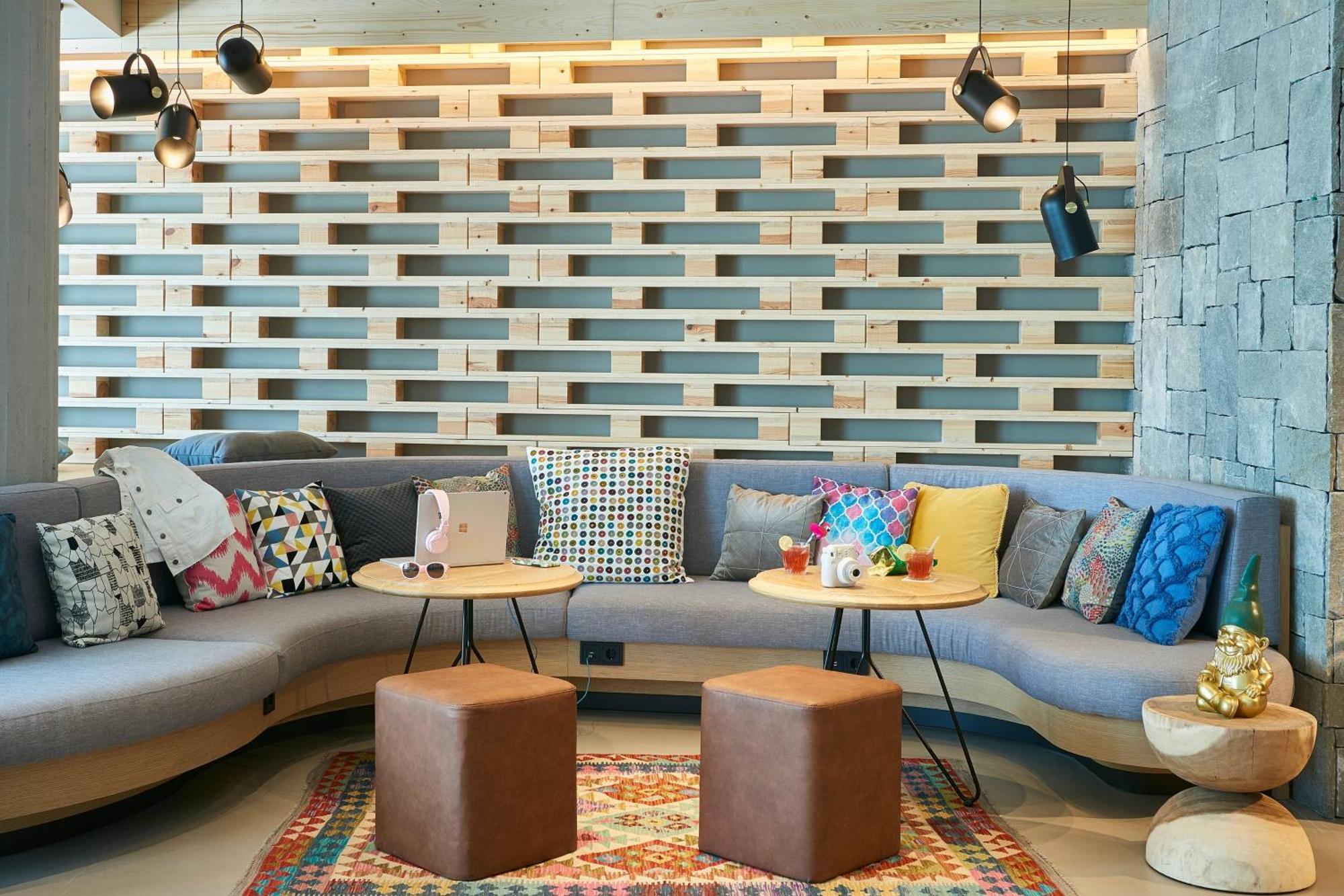 Hotel Moxy Marina Patras